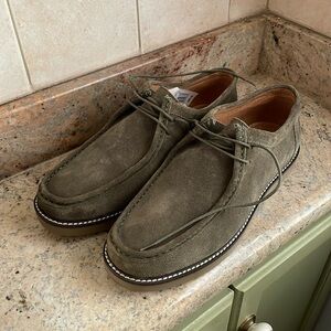 Top Man size 42 or 8.5 is Mens clogs in green suede